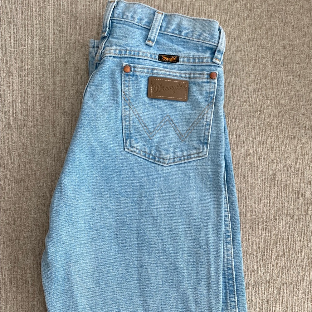 Mens Denim Wranglers. 32x34. Worn once, like new.